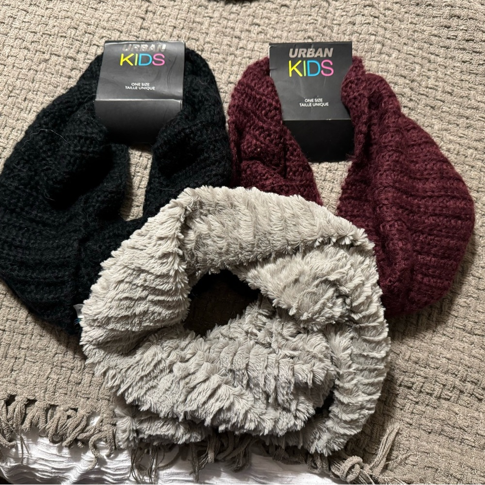 Cozy Scarf Set - Black, Burgundy, and Gray